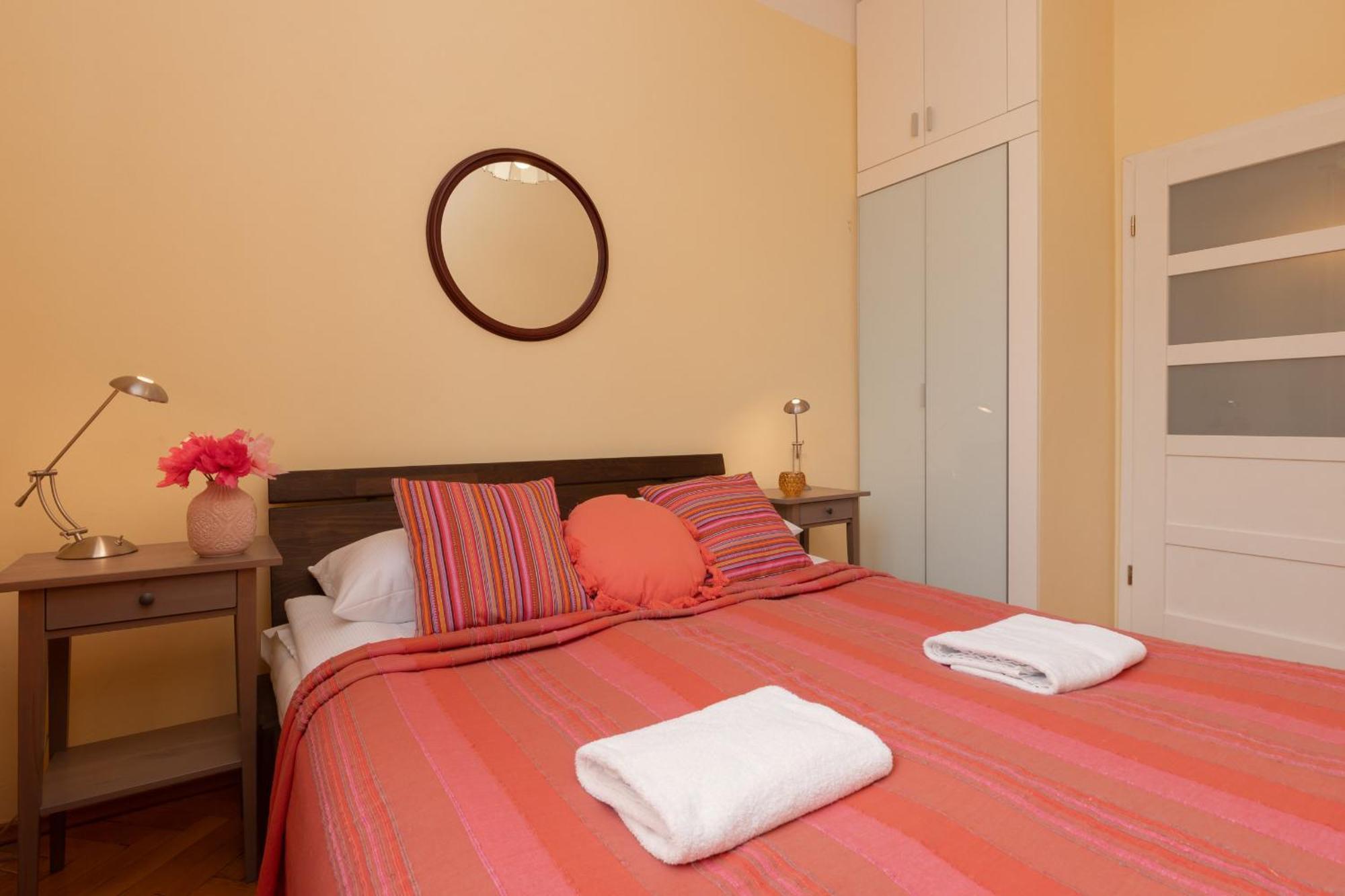 Warsaw New Town Square Apartment For 5 Guests By Noclegi Renters Exterior photo